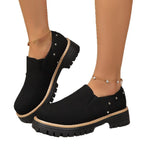 Damen Modische Slipper mit robustem Sohlenprofil und eleganten Nietenakzenten R&B