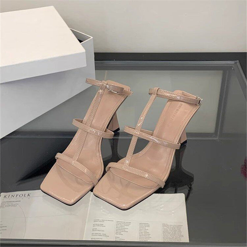 Damen elegante Sandalen mit verstellbaren Riemen und quadratischem Absatz R&B