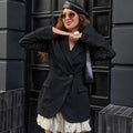Damen Eleganter Blazer mit asymmetrischer Silhouette und goldenen Knopfdetails R&B