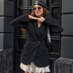 Damen Eleganter Blazer mit asymmetrischer Silhouette und goldenen Knopfdetails R&B