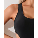 Damen Badeanzug mit raffiniertem Schnitt R&B