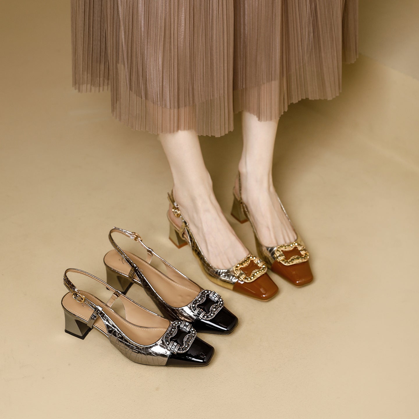 Damen Slingback-Pumps mit glamourösen Schmuckakzenten und komfortablem Blockabsatz