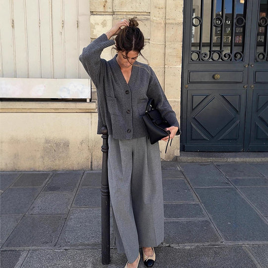 Damen lässige Strickjacke mit tiefem V-Ausschnitt und praktischen Taschen R&B