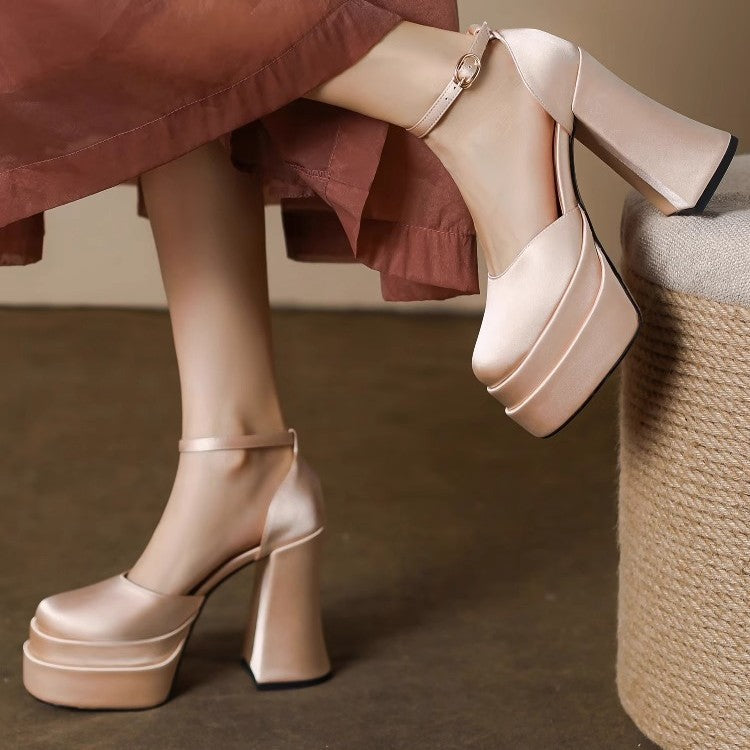Damen Plattform-Sandaletten mit elegantem Riemchen R&B