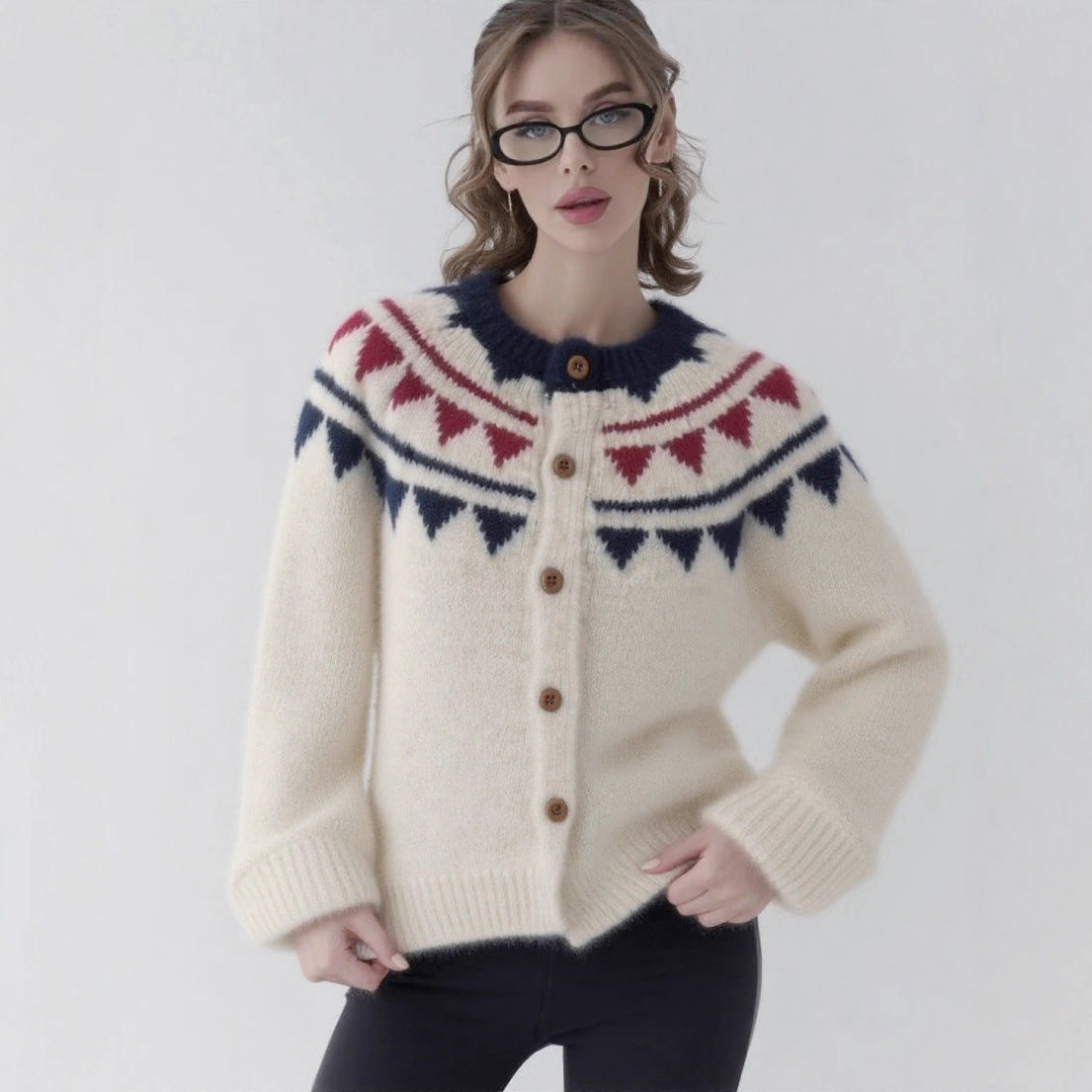 Damen kuscheliger Strickcardigan mit grafischem Norweger-Muster und Holzknopfdetails R&B
