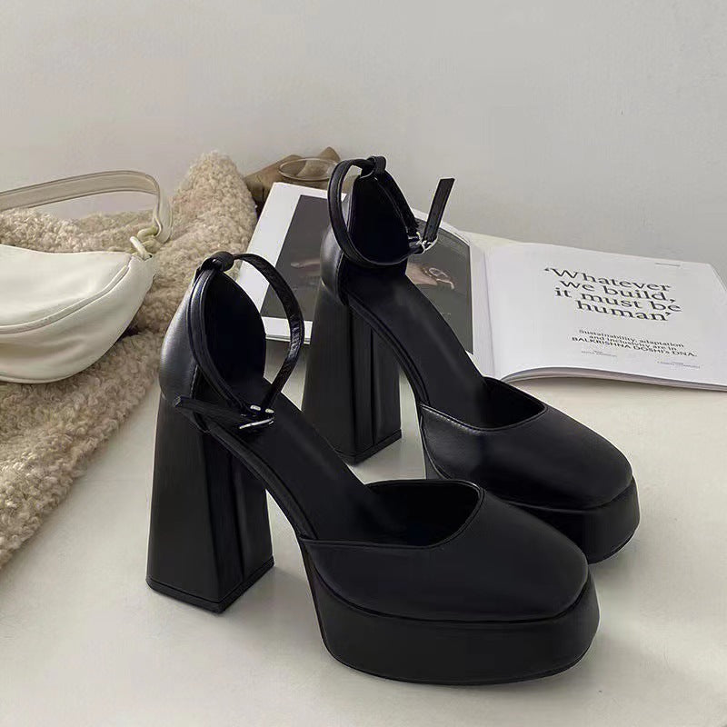 Damen-Plateau-Absatzsandalen mit robustem Blockabsatz und verstellbarem Riemchen R&B