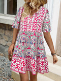 Damen luftiges Sommerkleid mit kurvenfreundlichem Schnitt und verspieltem Muster R&B