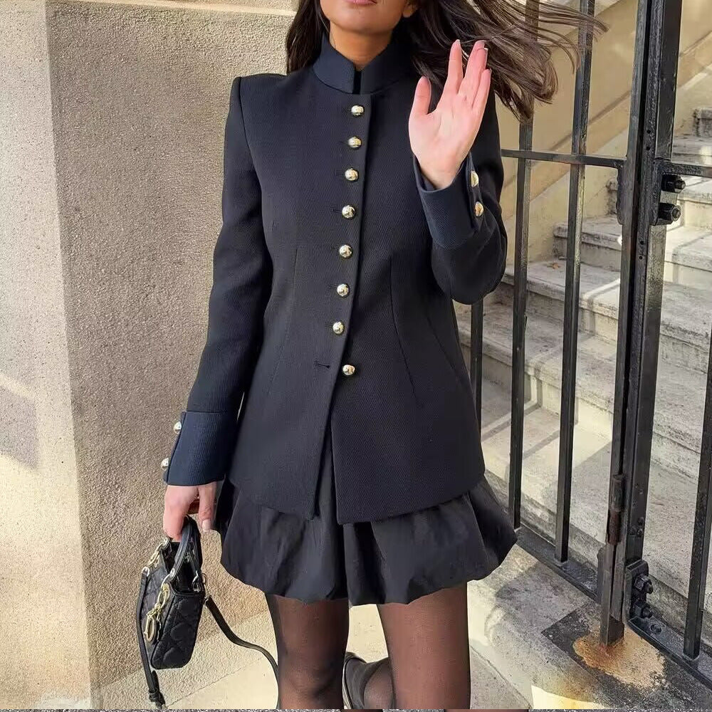 Damen elegante Steppjacke mit hochgeschlossenem Kragen und goldenen Knöpfen R&B