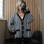 Damen modische Strickjacke mit klassischem Hahnentrittmuster und Knopfdetails R&B
