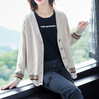 Damen Strickjacke mit kunstvollen Stickdetails und Knopfverschluss R&B