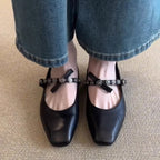 Damen elegante Ballerinas mit modischem Riemendetail und komfortablem Absatz