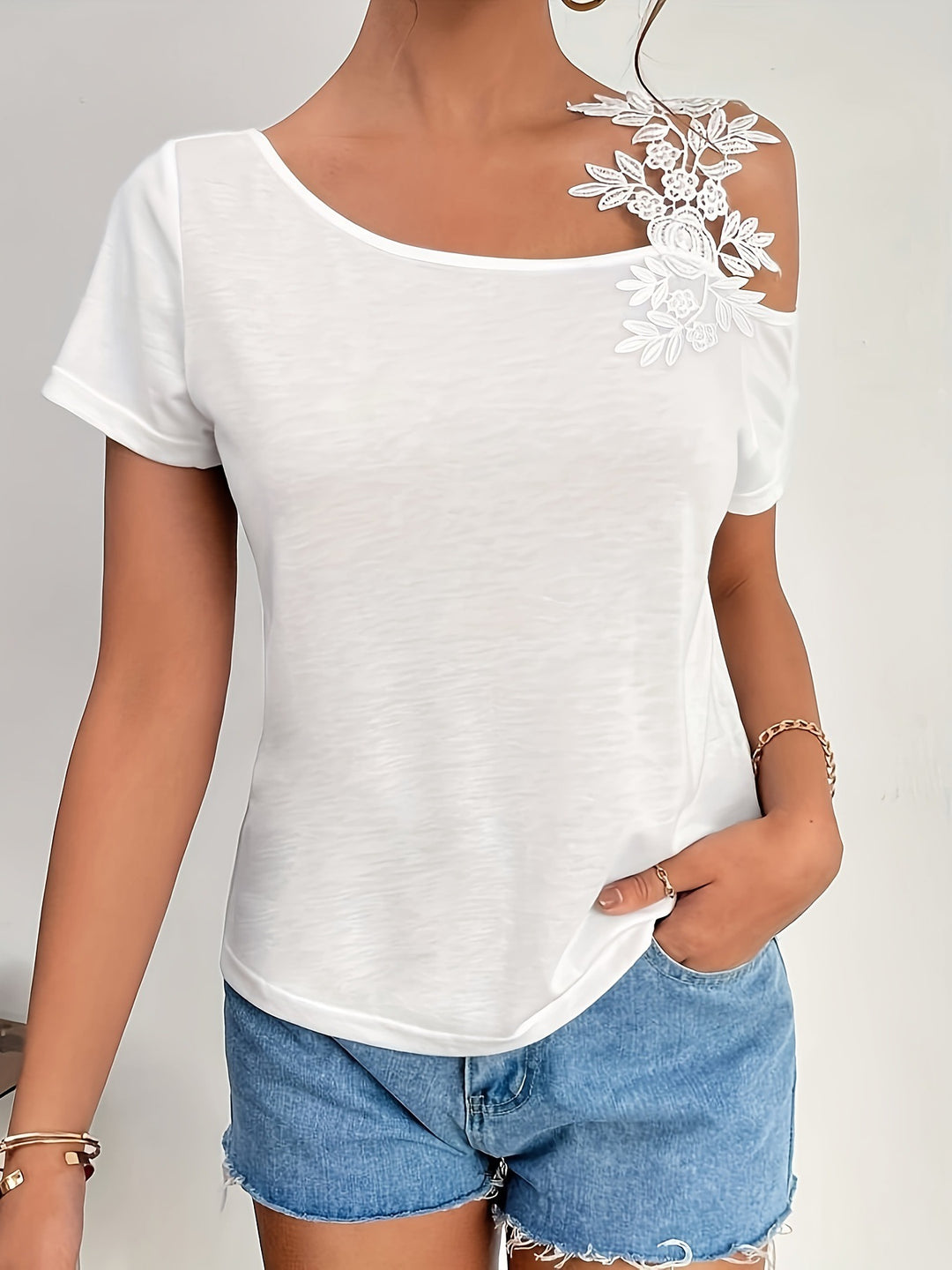 Damen elegantes T-Shirt mit Blumenstickerei Heidi-Mode