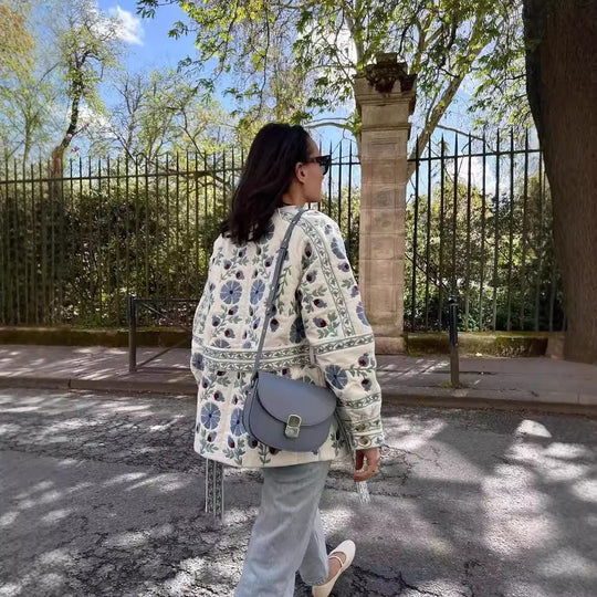 Damen gesteppte Jacke mit floralem Design und Knopfverschluss R&B