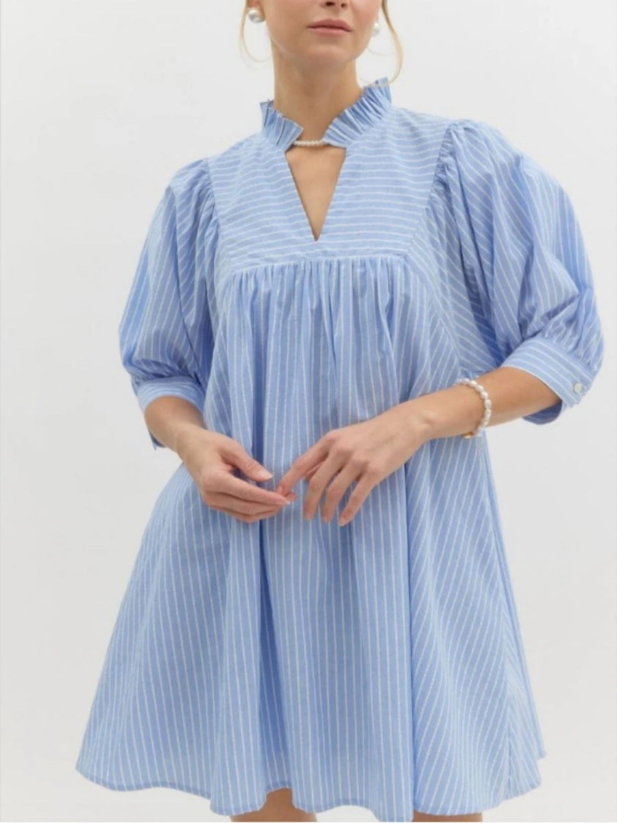 Damen Kurzarm Kleid mit modernem Stehkragen und Volant-Detail R&B