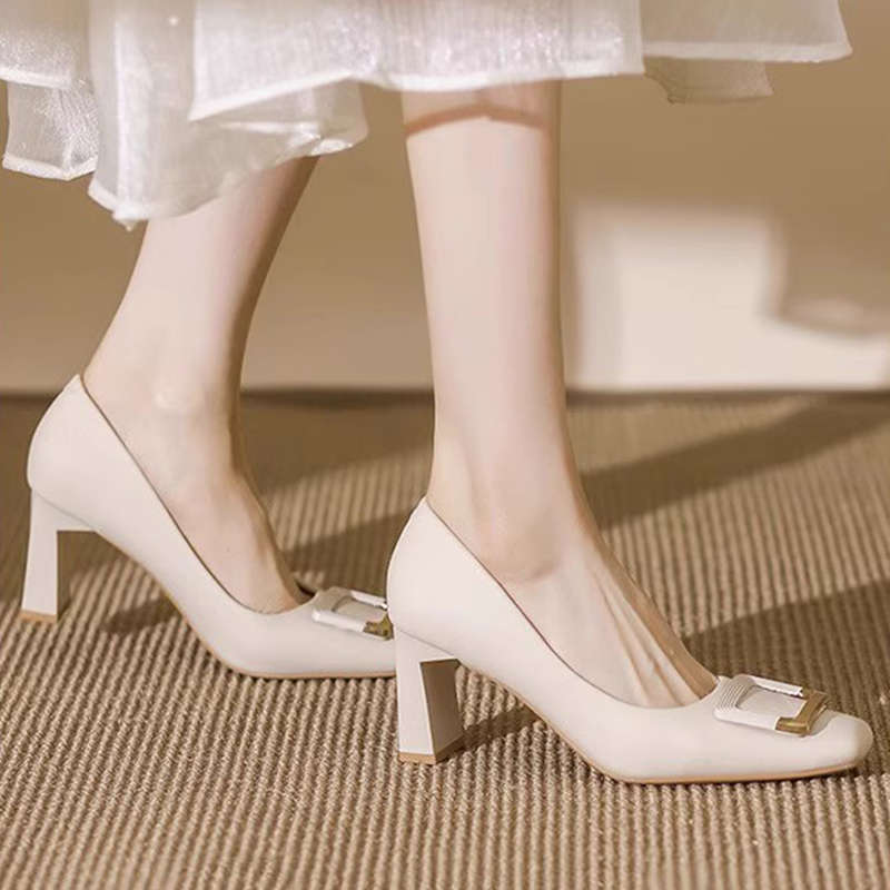 Damen Elegante und komfortable Pumps mit modischer Schnallenverzierung R&B
