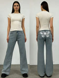 Damen Weite Jeans mit Schmetterlingsstickerei