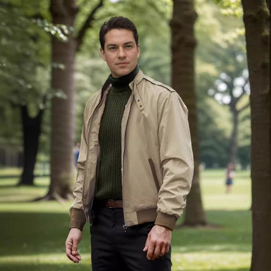 Herren leichte Übergangsjacke mit hochgeschlossenem Kragen und seitlichen Taschen R&B