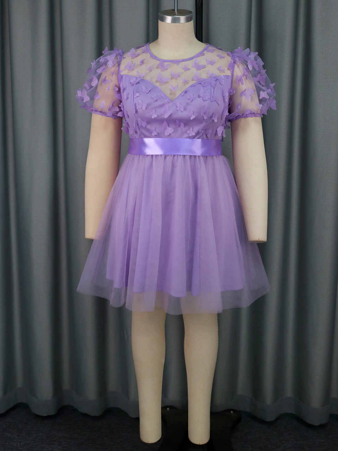 Damen Festliches Kleid mit transparenten Puffärmeln und zarten Schmetterlingsdetails R&B