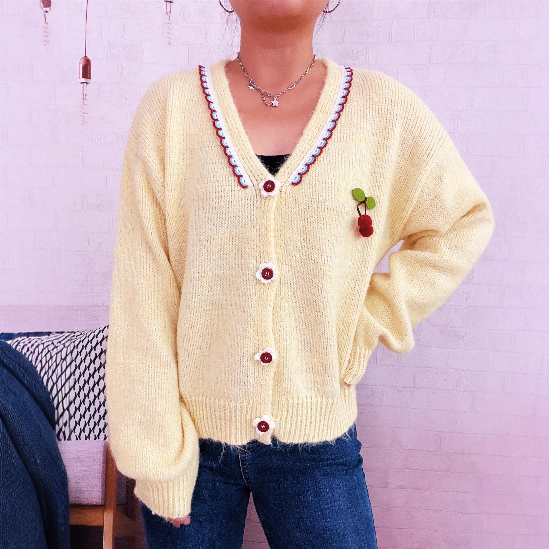 Damen verspielte Strickjacke mit buntem Knopfdesign und hohem Komfort R&B