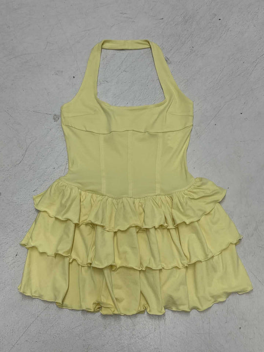 Damen Wickelkleid mit voluminösem Rüschensaum und eleganter Silhouette R&B