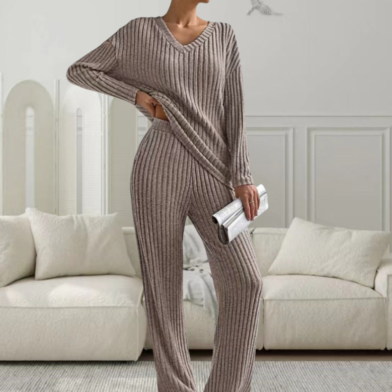 Damen Strickanzug mit modischem V-Ausschnitt und feinem Rippdesign R&B