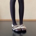 Damen Hausschuhe mit weichem Fellbesatz und modischen Schnallendetails R&B