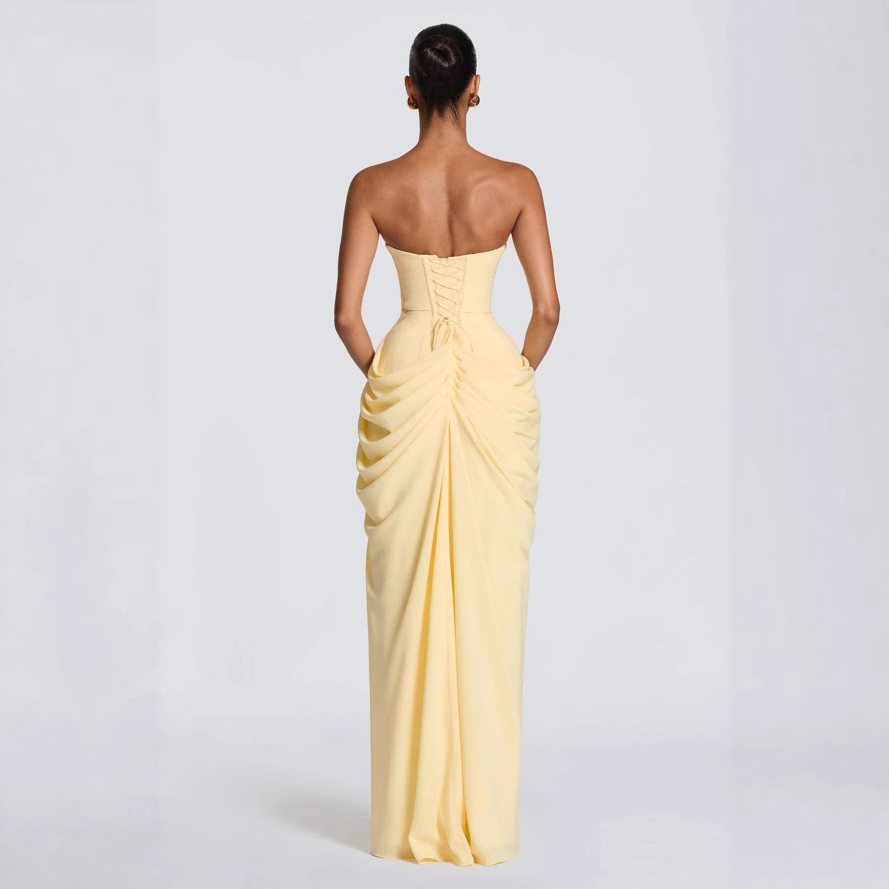 Damen Elegantes Langarm Abendkleid mit asymmetrischer Drapierung und schmalem Schlitz EB