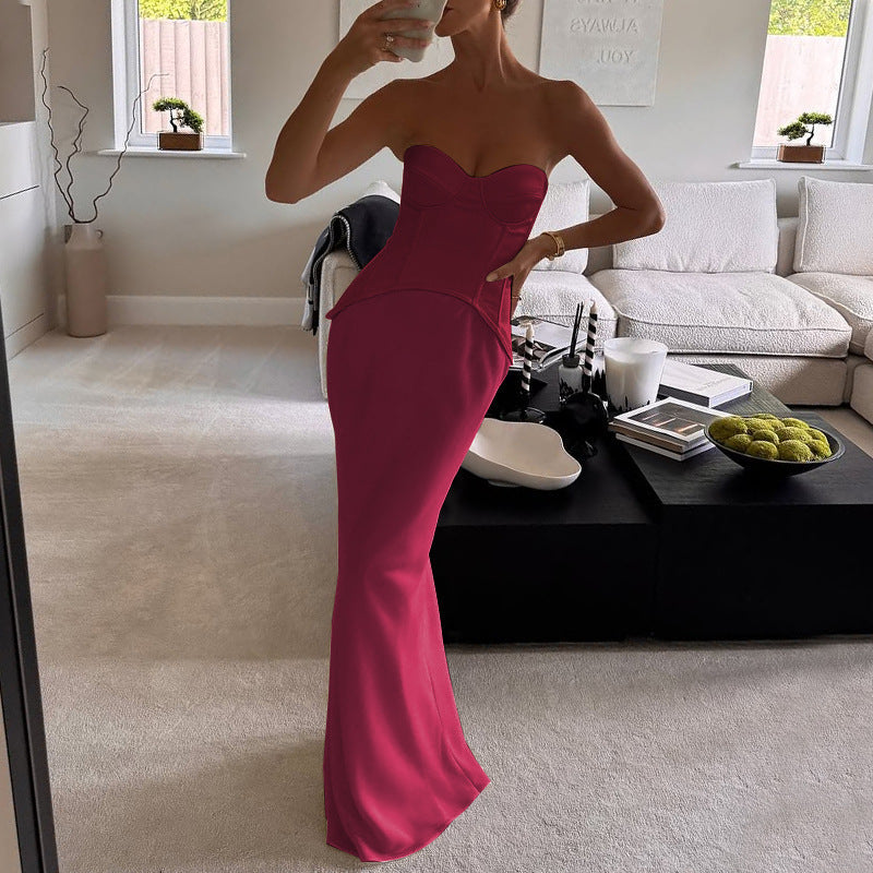 Damen Elegantes Bodenkleid mit strategisch platzierten Schnürdetails R&B