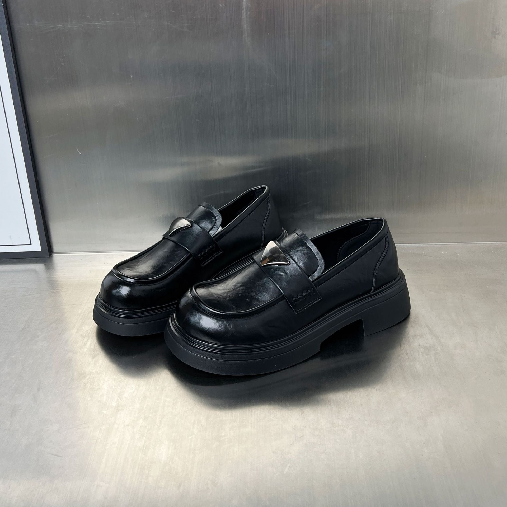 Damen modische Loafer mit komfortabler Sohle und eleganter Schnalle R&B