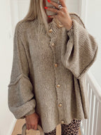 Damen Strickjacke mit oversized Schnitt und eleganten Knopfdetails R&B