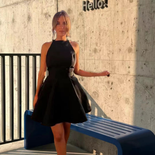 Damen Verspieltes Cocktailkleid mit schwingendem Rock und offenem Rückenausschnitt R&B