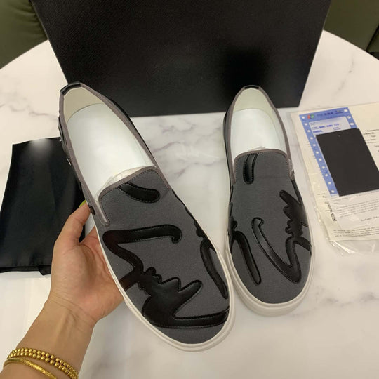 Damen Slip-On Sneakers mit auffälligem Design und rutschfester Laufsohle R&B