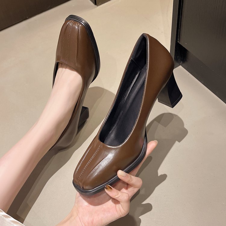 Damen elegante High Heels mit quadratischer Kappe und feinem Obermaterial