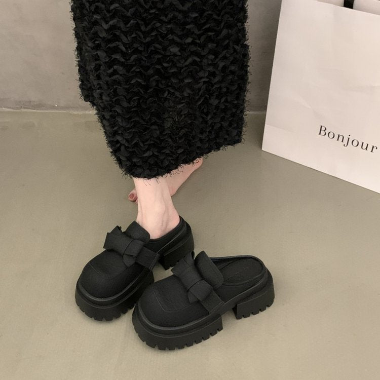 Damen Stilvolle Clogs mit trendigem Riemen und rutschfester Sohle R&B
