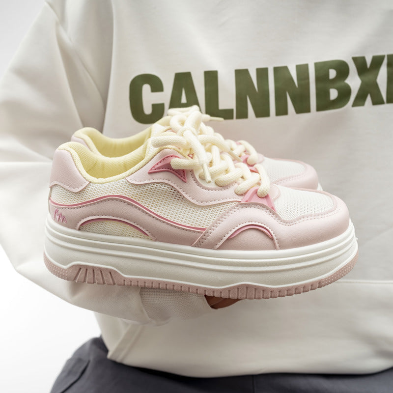 Damen Sneaker mit luftiger Mesh-Oberfläche und stoßdämpfender Sohle
