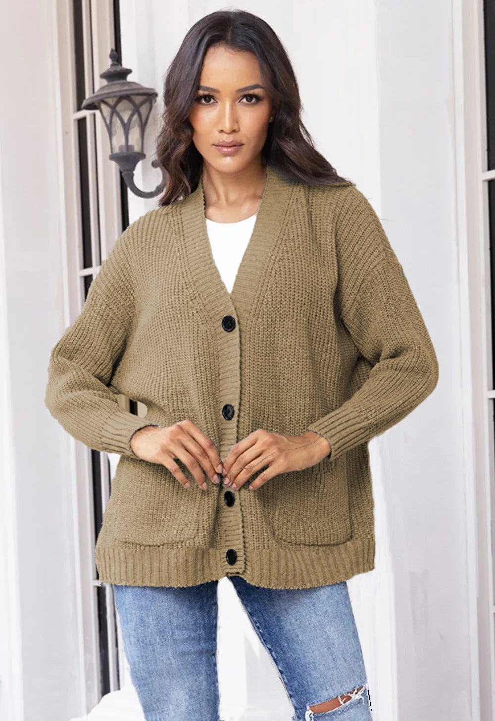 Damen Grober Strickcardigan mit praktischen Taschen und eleganten Knopfdetails R&B