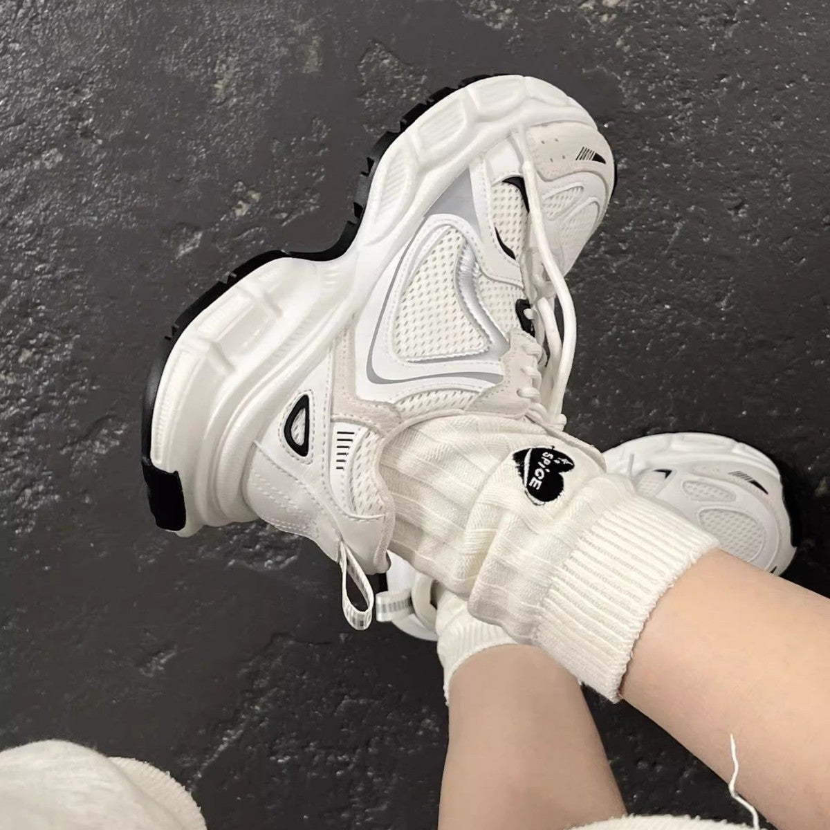Damen Sportliche Laufschuhe mit atmungsaktiver Mesh-Oberfläche und dämpfender Sohle R&B