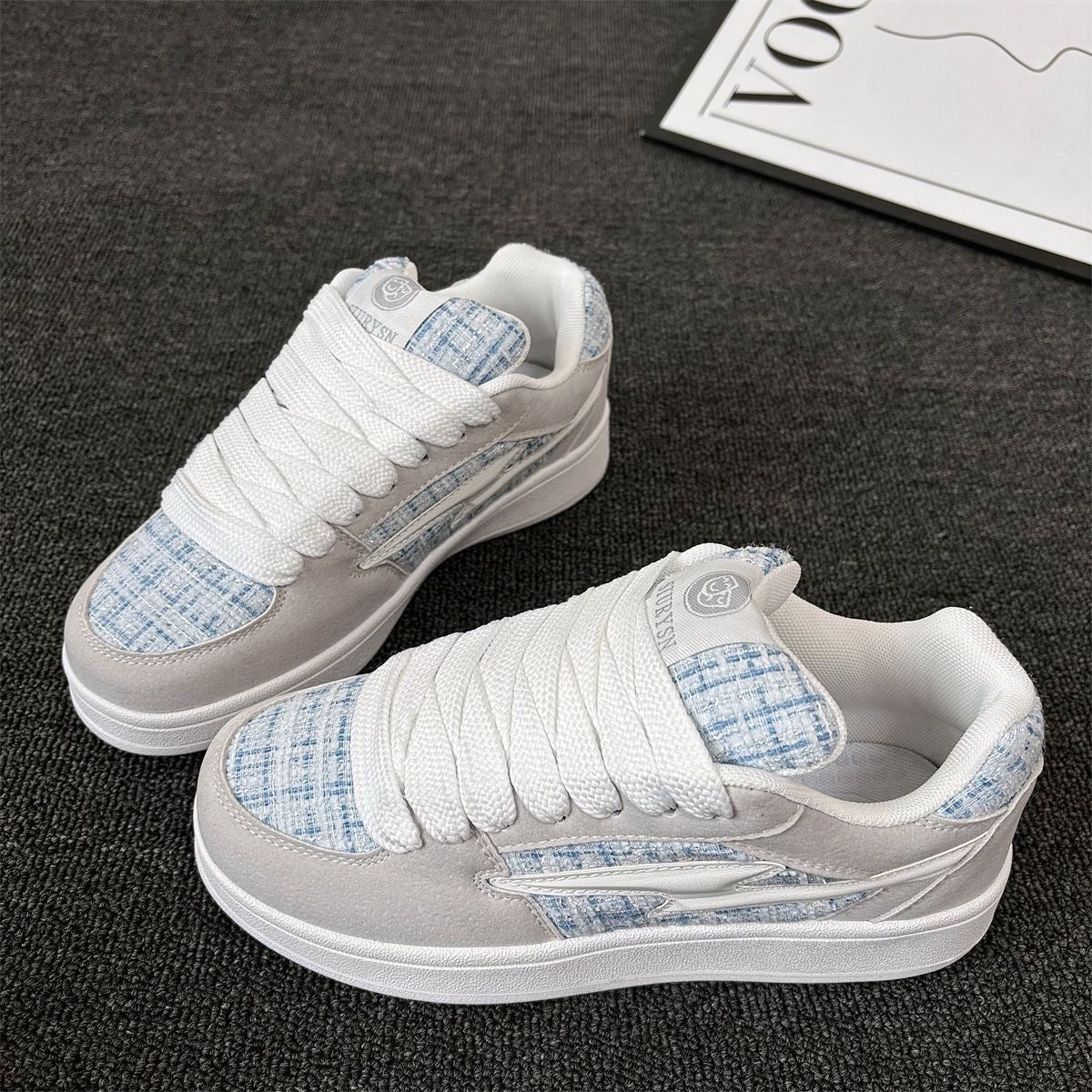 Damen Sneakers mit modischem Textilmuster und komfortabler Dämpfung