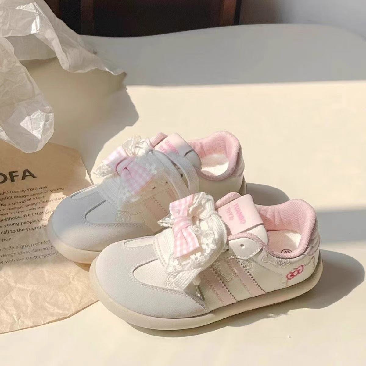 Damen Freizeit-Sneaker mit verspielter Applikation und atmungsaktiver Innenausstattung
