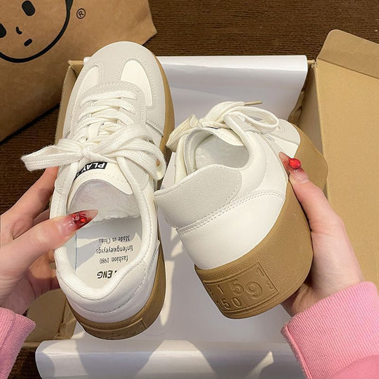 Damen Sportliche Sneakers mit rutschfester Gummisohle und atmungsaktiver Oberflächenstruktur R&B