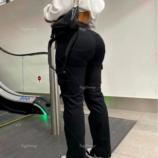 Damen weite Cargo-Jeans mit praktischen Seitentaschen und entspannter Passform R&B