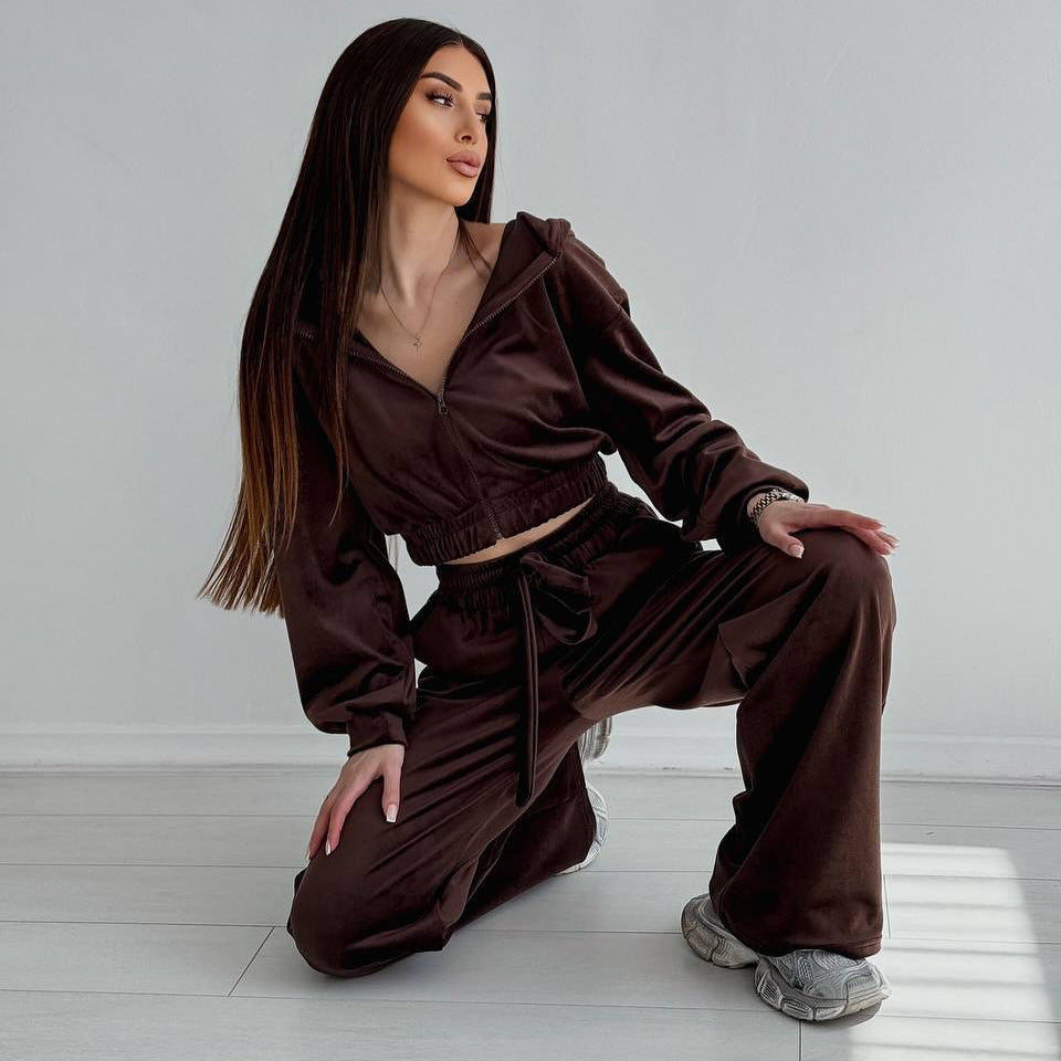 Damen Velours Freizeitanzug mit cropped Oberteil und weitem Bein