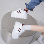 Damen Plateau-Sneaker mit angesagtem Design und komfortabler Dämpfung R&B