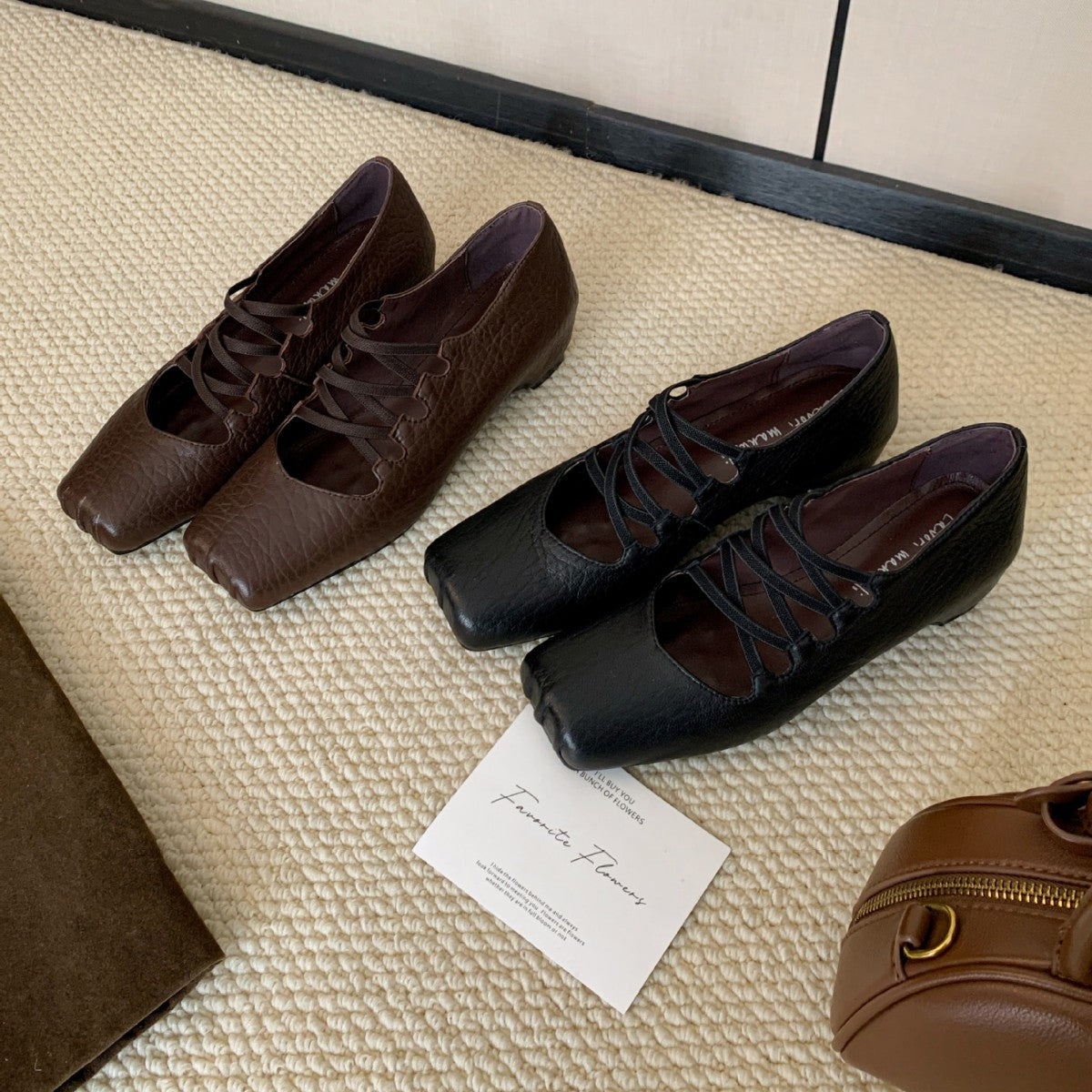 Damen Ballerinas mit einem innovativen Schnürdesign und komfortabler Einlegesohle
