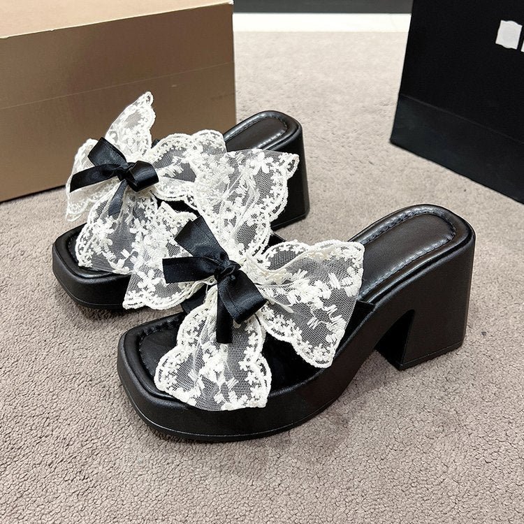 Damen Plateau-Sandaletten mit floralem Spitzenakzent und elegantem Blockabsatz R&B