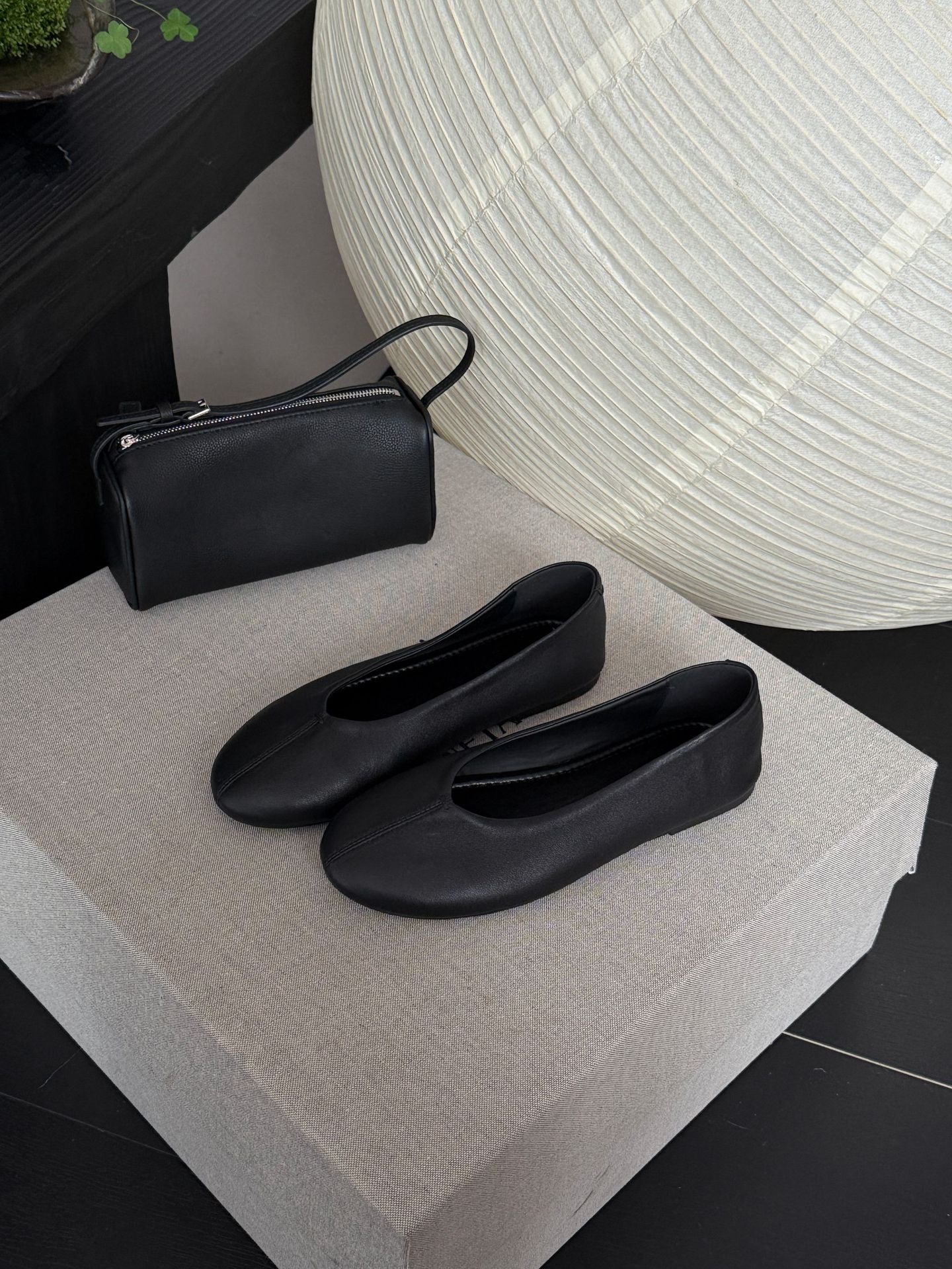 Damen Elegante und bequeme Ballerinas aus hochwertigem Leder mit praktischem Schlupfdesign R&B