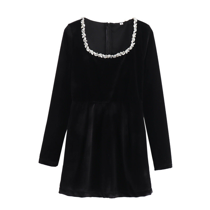 Damen elegantes Kleid mit schickem Rundhalsausschnitt und verzierter Detail R&B