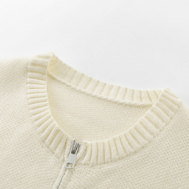 Damen Strickjacke mit hohem Kragen und dezenten Knopfdetails