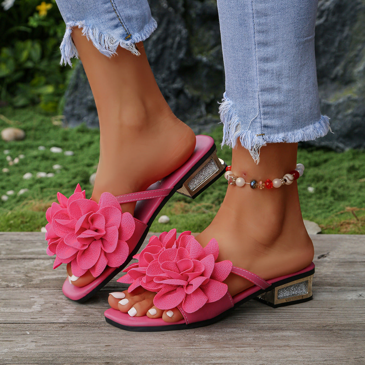 Damen Sandalen mit auffälligem Blumenapplikation und komfortablem Fußbett R&B