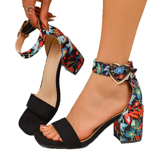Damen Glamouröse Sandalen mit floralem Design und eleganter Herzschnalle R&B
